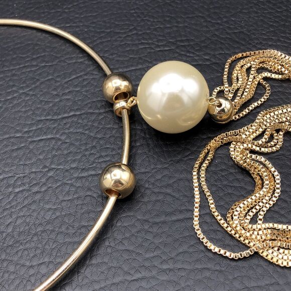 Long Tassel Necklace MCM Style Faux Pearl Pendant on 18 inch Gold Tone Neck Wire - Picture 6 of 10